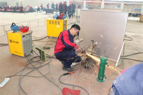 晶昊公司开展电焊工劳动技术比武_江西晶昊盐化有限公司