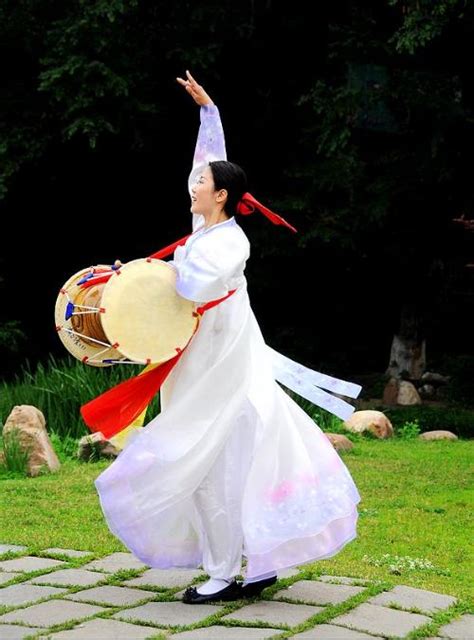 朝鲜族服饰图片