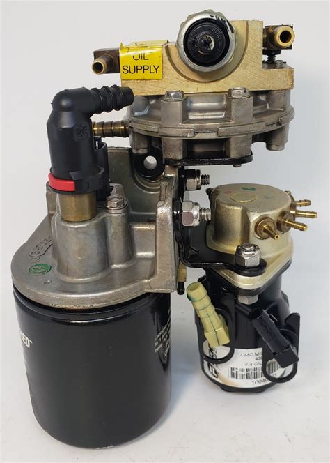 5000880 5001202 Evinrude 1999-2001 Oil Injector Manifold & Pump 135 150 ...