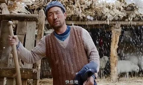 湖北公公给儿媳洗澡2年，亲家母既羞又恼，亲眼看到后却选择了默认……