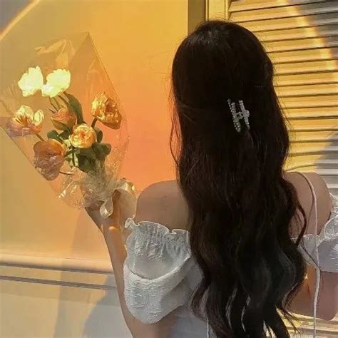 qq头像女生古风真人不露脸