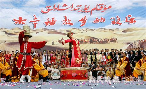 “十二木卡姆之都”莎车县：大力加强非物质文化遗产的保护与传承_喀什风情_新民网