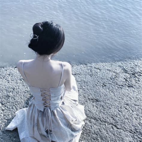 不露脸女生照片图片