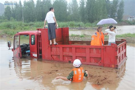 汽车头条 - 河南暴雨多车被淹，自然灾害导致车辆受损，保险到底赔不赔？