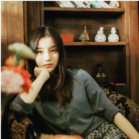 丁婷婷简历图片