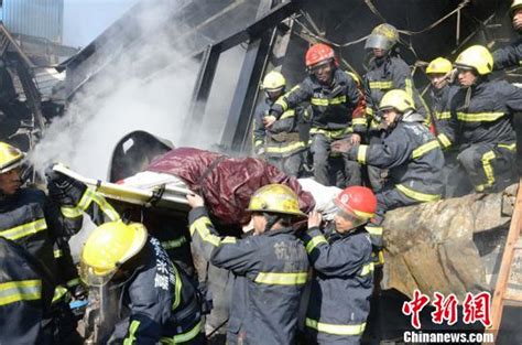 天津爆炸已有11名消防人员牺牲_手机新浪网