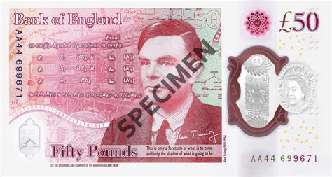 英国硬币堆在黑色英镑上高清图片下载-正版图片504567256-摄图网