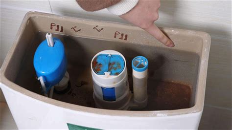 马桶水箱漏水原因—抽水马桶水箱流水的检查方法 - 舒适100网