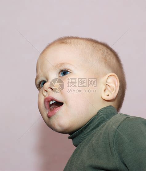 金发蓝眼欧美男图片