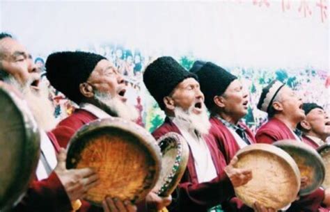 维吾尔族族刺绣 | 旅游文化