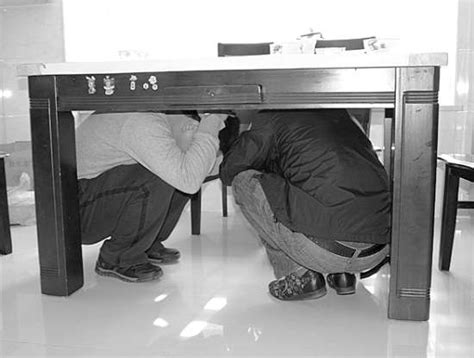 非主流抱蹲头像