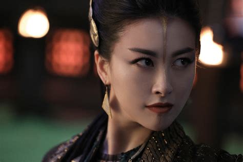 《斗罗大陆》朱珠饰演最美女性角色比比东 双生武魂首宗霸气上线