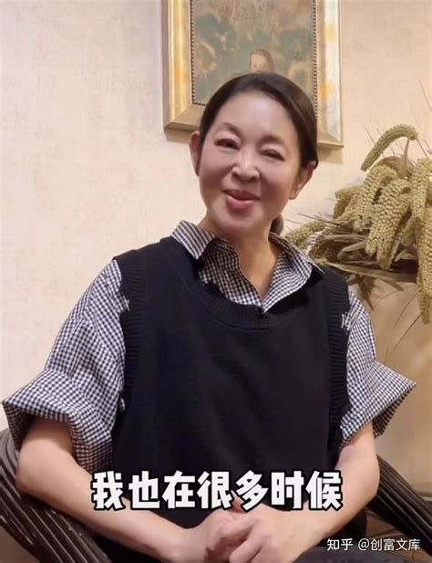 60岁倪萍减肥消瘦，面容憔悴眼袋明显，网友直呼受不了_凤凰网