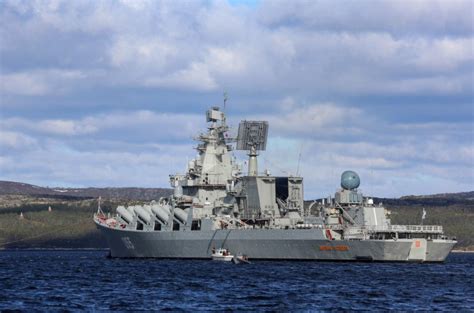俄罗斯向乌克兰军舰开火 三艘乌船只被扣押