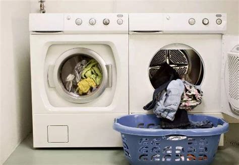 衣服洗完变硬怎么解决 如何解决衣服洗完变硬_知秀网