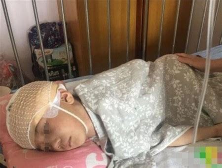 江苏14岁女孩吊死家中 疑模仿家人治疗颈椎(图)_手机凤凰网
