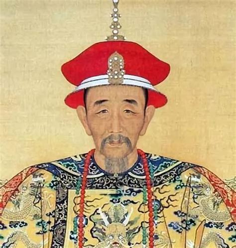 清朝皇帝康熙、雍正、乾隆哪个成就高？