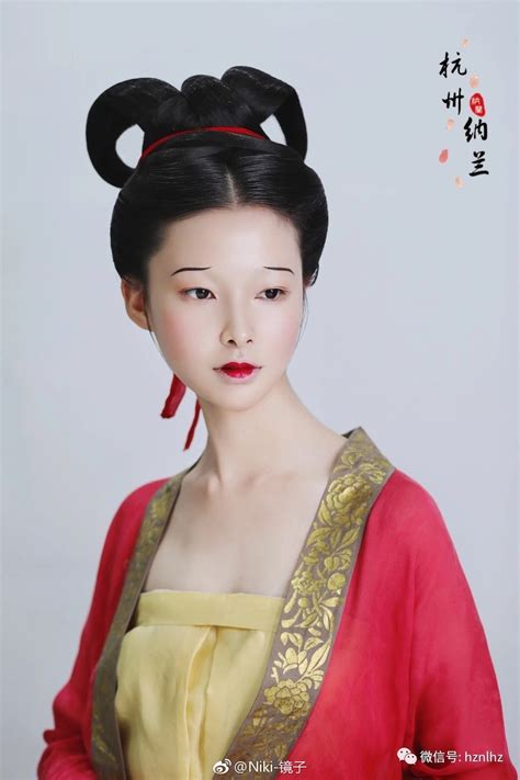 宋妆容甜美女生头像