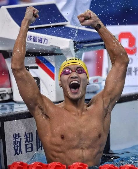 中国游泳队男神们清晰性感的腹肌是如何练就出来的_肌肉