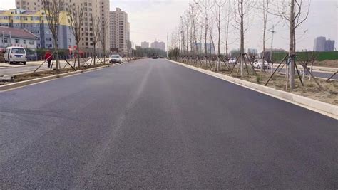 道路沥青摊铺施工有什么技术要求 -- 武汉英东市政工程有限公司