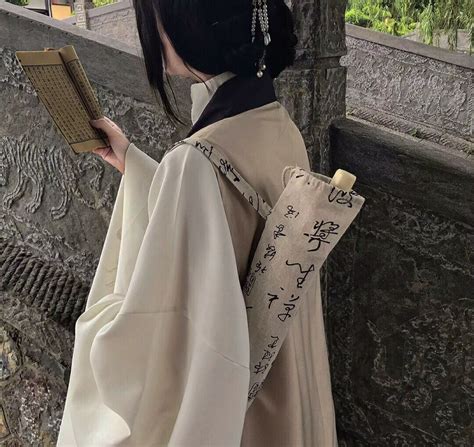 新中式甜美女生写真头像