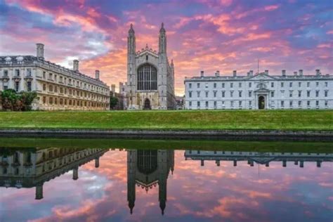 哪些英国大学同时进入了四大世界大学排名前100?