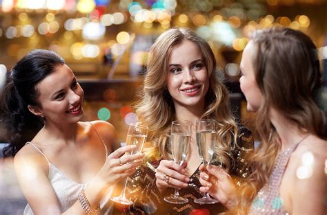 夜总会,女人,快乐,香槟杯,女士之夜,香槟,女性单身派对,未婚女子,新年前夕,饮料摄影素材,汇图网www.huitu.com