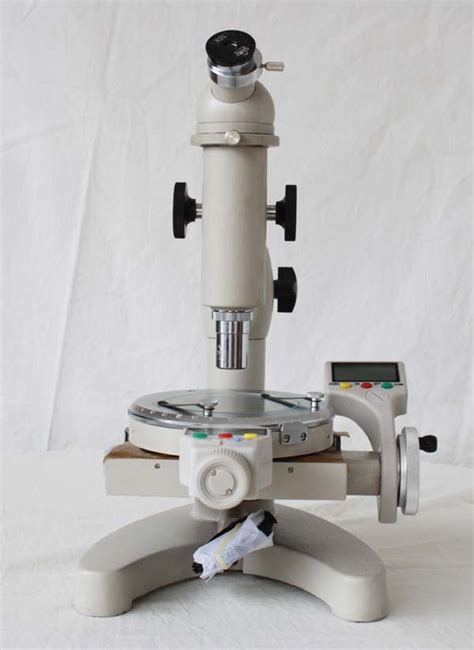 测量显微镜 15J系列:测量范围50-13mm,精度是0.01-0.001.(15JA,15JE,15JF) - 上海精密仪器仪表有限公司