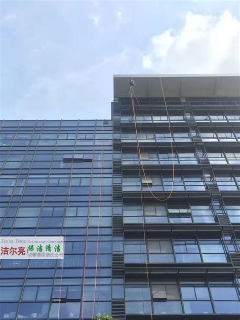 高空玻璃清洗_深圳市九州物业清洁有限公司