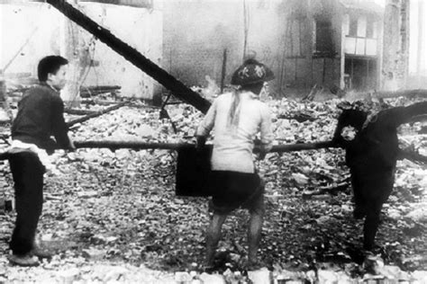 惨无人道的重庆大轰炸，日军的暴行，十二张图讲述重庆人永远的痛