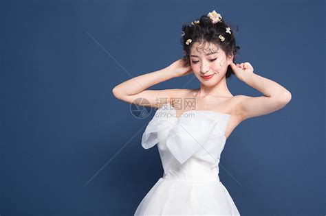 婚纱照气质甜美女生头像