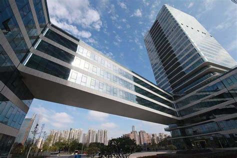 琶洲新地标，楼高212米琶洲中心全面封顶