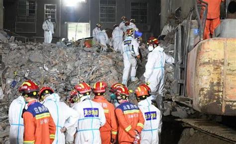 湖南长沙居民自建房倒塌事故：第10名被困人员被救出__财经头条