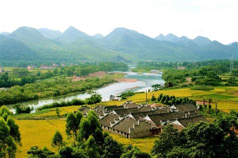 桂林有个贫困小山村，如今却成为全球旅行者的房东|壮族民居|爱彼迎|壮族_新浪新闻