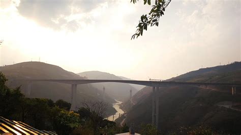 世界第一高桥贵州北盘江大桥视频素材_ID:VCG2216938777-VCG.COM