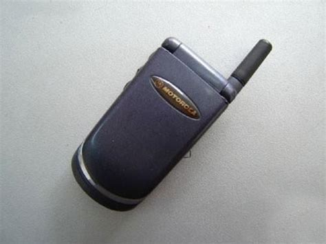 经典推荐Motorola/摩托罗拉V8超薄折叠手机刀锋系列适用收藏备用-阿里巴巴