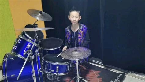 架子鼓表演《赛马🐎》_腾讯视频