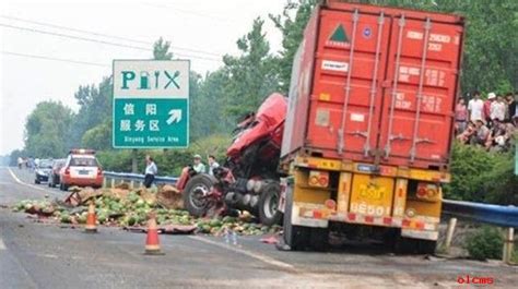 京港澳高速信阳段重大车祸 8死13伤|交通事故 - 驾照网
