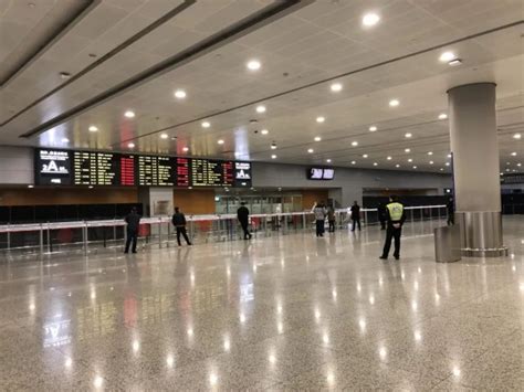 上海机场边检站开通14条专用通道，更好服务保障第三届进博会 - 周到