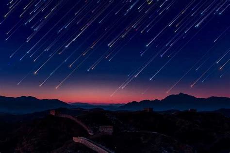 世界上最壮观的流星雨! 20万颗流星划过地球