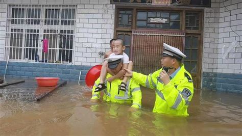 河南新乡：暴雨已致128万余人受灾，大批村民被围困_凤凰网视频_凤凰网