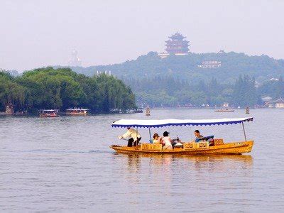 杭州西湖的三潭印月是怎么形成的?