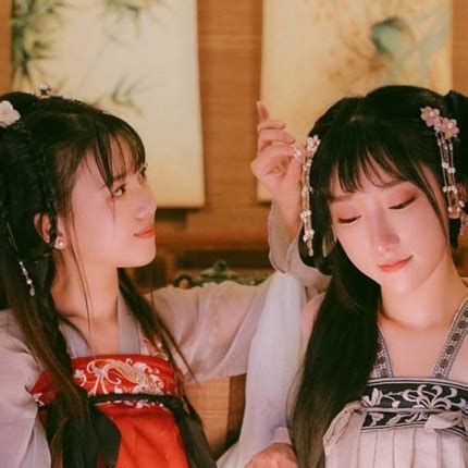 古风闺密头像真人女生版