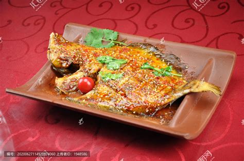 紫砂盘烤扁口鱼,中国菜系,食品餐饮,摄影素材,汇图网www.huitu.com