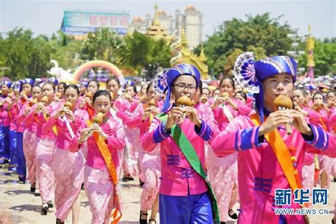 中国·德宏 2019国际泼水狂欢节