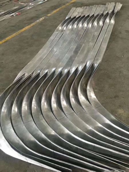 双曲铝单板-成都四吉达新材料科技有限公司