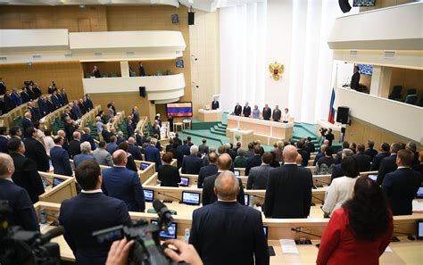 俄议会上院呼吁国际社会谴责乌克兰新通过的教育法 - 2017年9月27日, 俄罗斯卫星通讯社