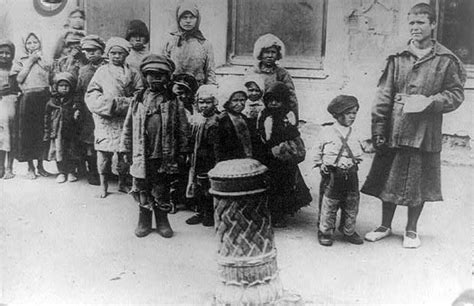 苏联大饥荒是人类史上最严重的荒灾 最后一张照片不忍直视|人类史|苏联|大饥荒_新浪新闻