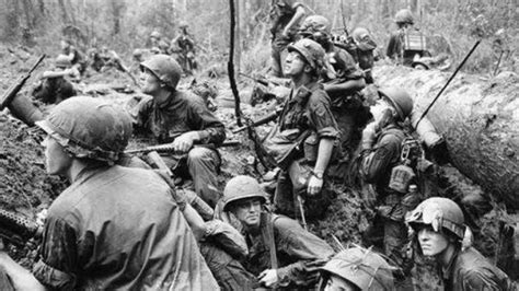 罕见彩色照片揭示美国军队越南战争的生活和作战画面