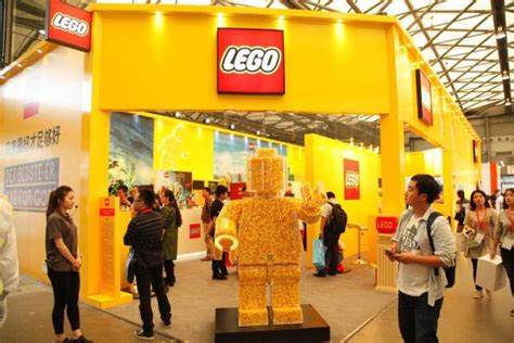 乐高80岁了！香港时代广场将举办LEGO 80周… - 堆糖，美图壁纸兴趣社区